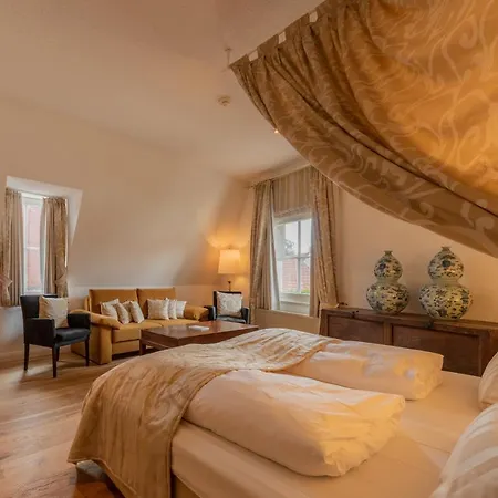 Romantik Walhalla فندق 4*