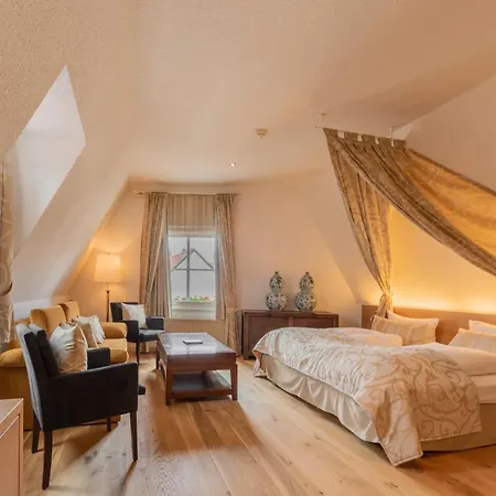 ロマンティック ヴァルハラ ホテル 4*