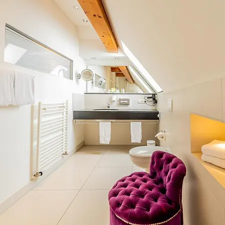 Romantik Walhalla فندق 4*